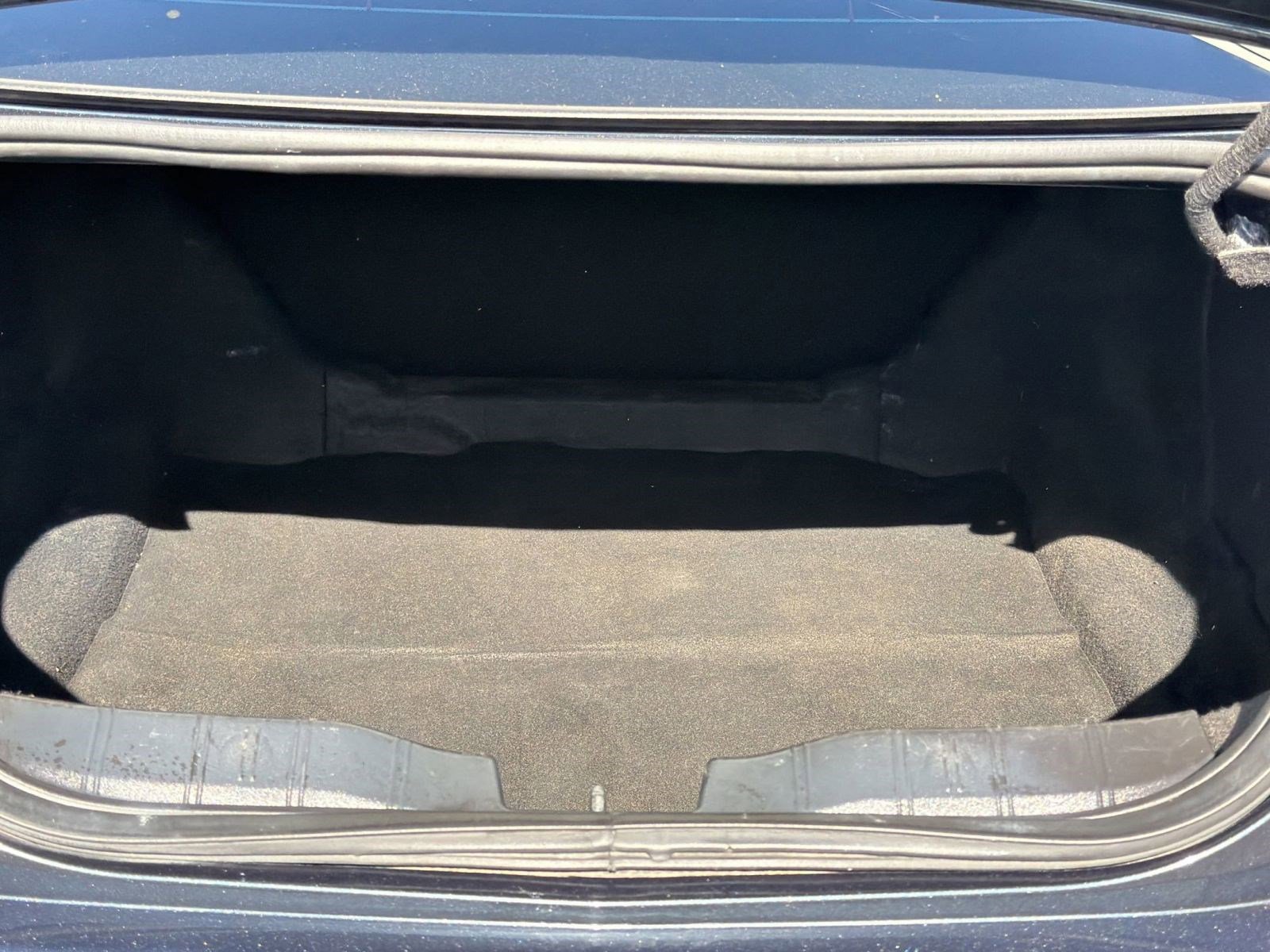 Used 2020 Chevrolet Camaro LT RWD image 28