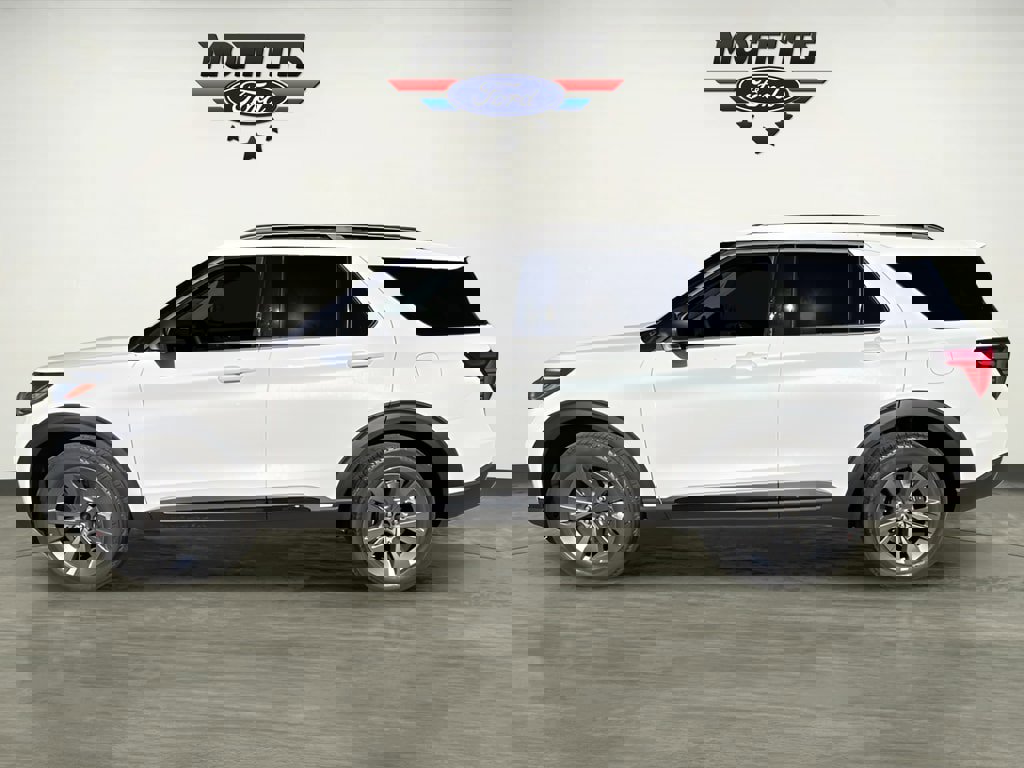 New 2026 Ford Explorer Active w/ Active Comfort Package image 8
