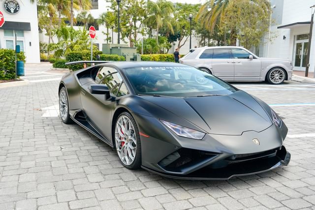 Used 2022 Lamborghini Huracan EVO image 39