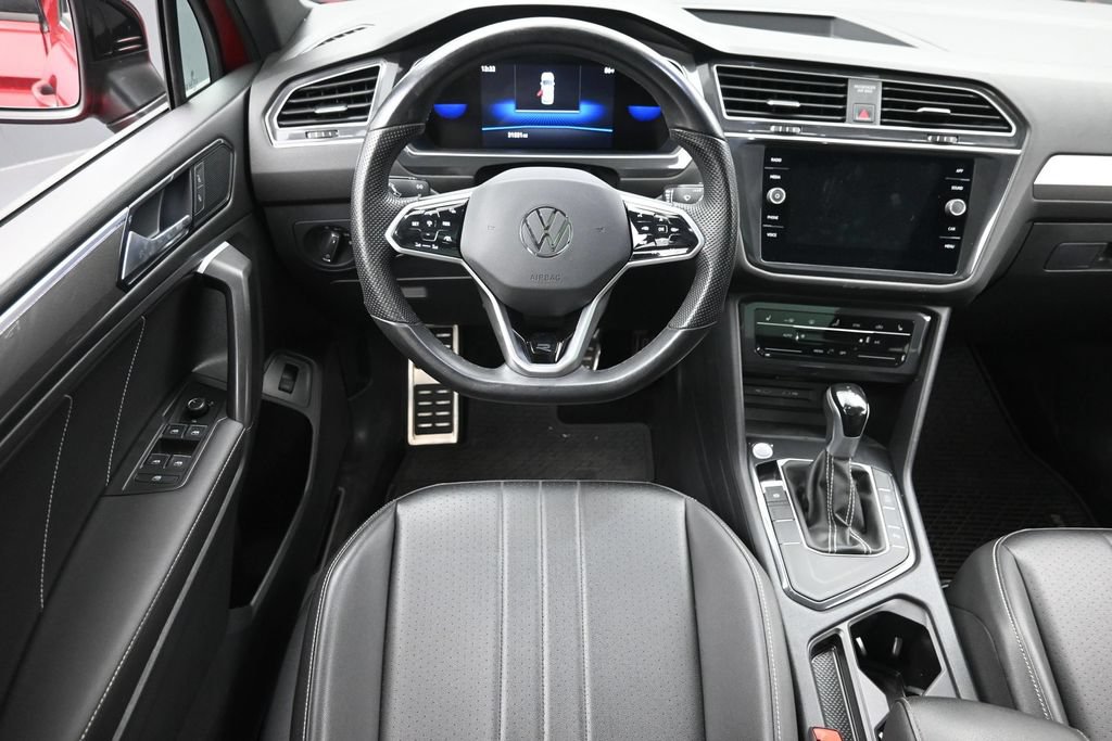 Used 2024 Volkswagen Tiguan SE R-Line FWD image 17