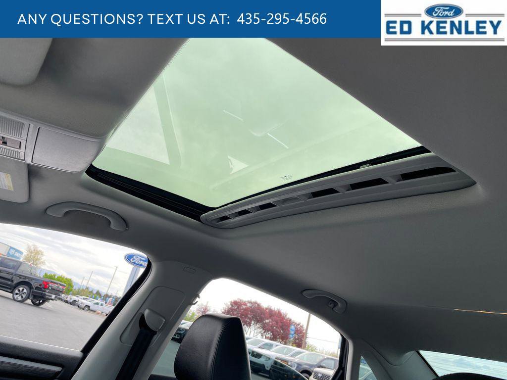 Used 2018 Volkswagen Passat 2.0T SEL Premium image 6