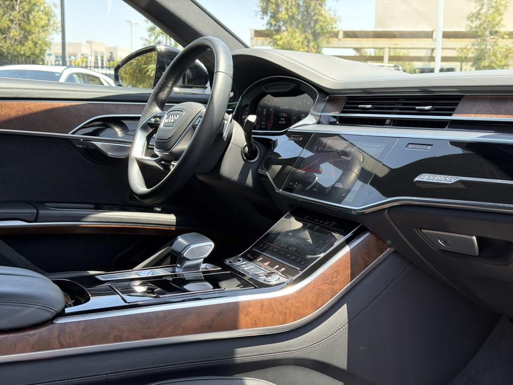 Used 2024 Audi A8 L 3.0T AWD/4WD image 22