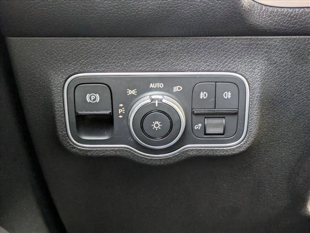 Certified 2025 Mercedes-Benz GLB 250 4MATIC w/ Exclusive Package image 10