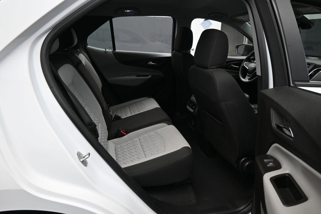 Used 2024 Chevrolet Equinox LS FWD image 31