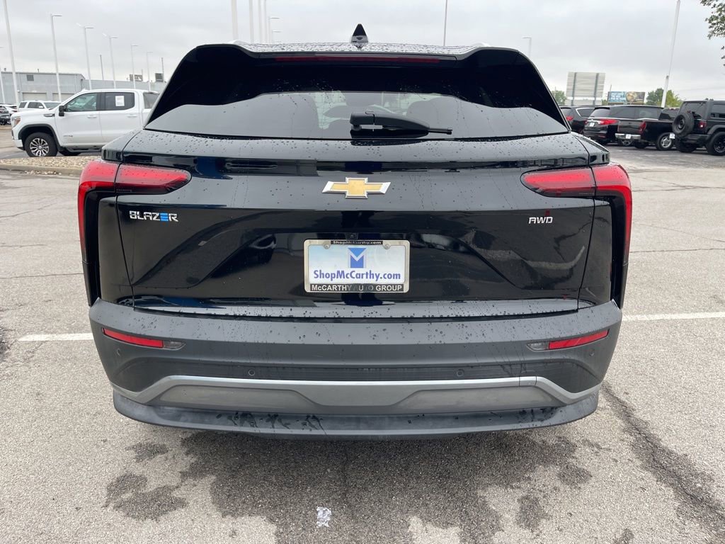 New 2024 Chevrolet Blazer EV LT image 4