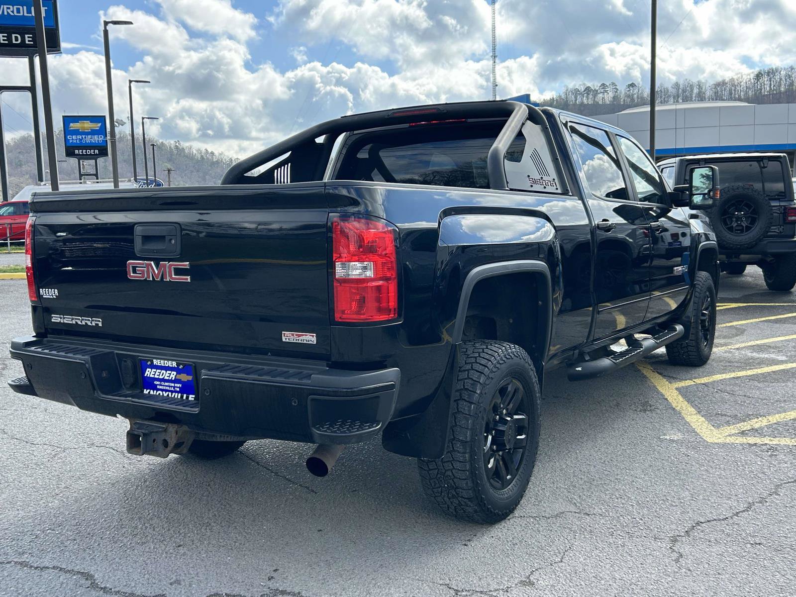 Used 2017 GMC Sierra 2500 SLT w/ All Terrain X HD Package image 3