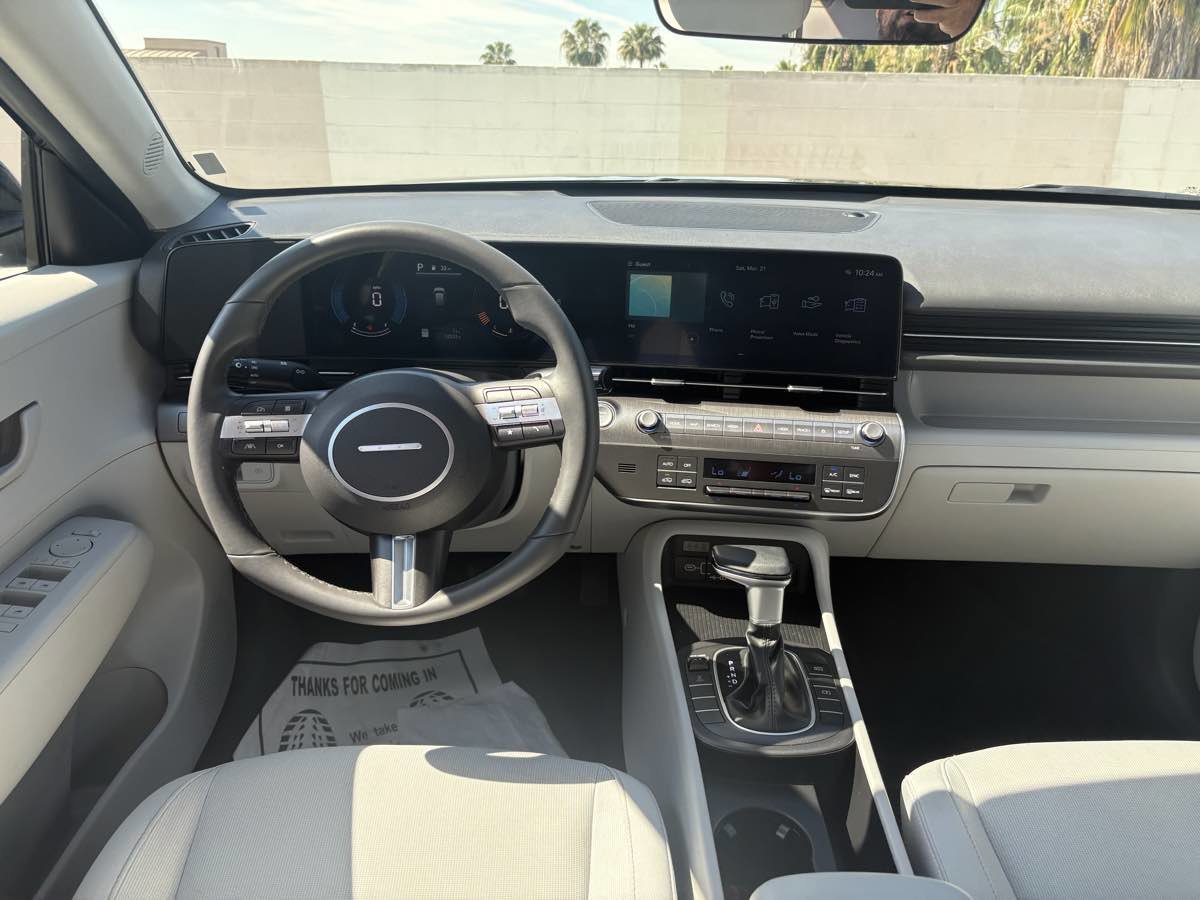 Used 2025 Hyundai Kona SEL image 23