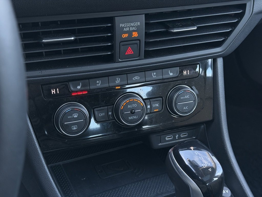 Used 2023 Volkswagen Jetta SEL image 34