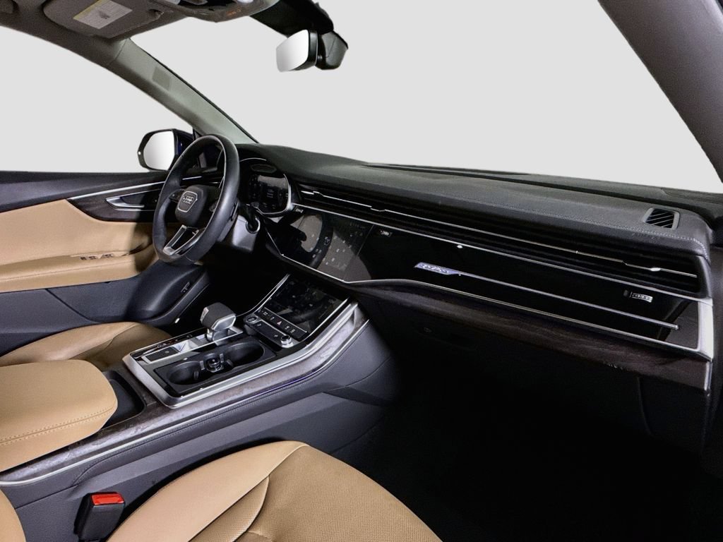 Used 2023 Audi Q8 Premium Plus AWD/4WD image 18