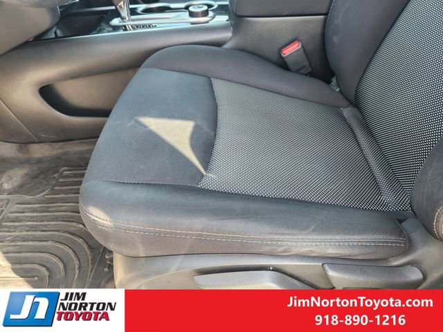 Used 2017 Nissan Pathfinder S image 26