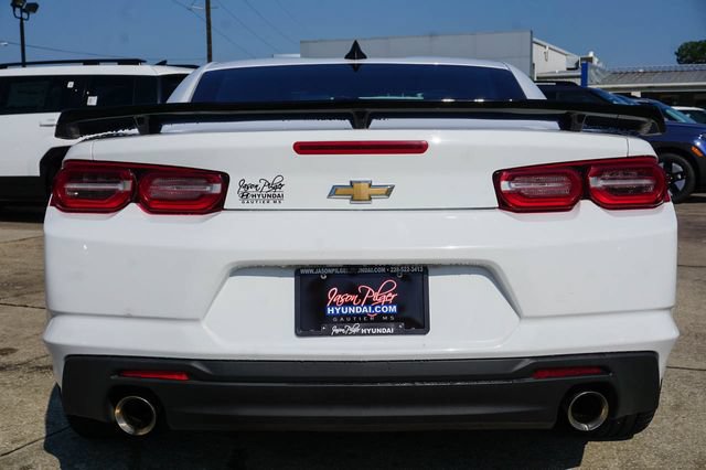 Used 2023 Chevrolet Camaro LT RWD image 6