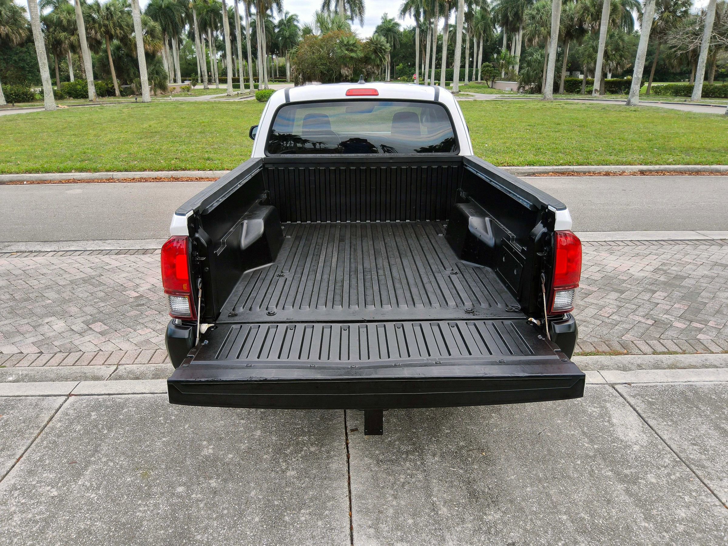Used 2019 Toyota Tacoma SR RWD image 40