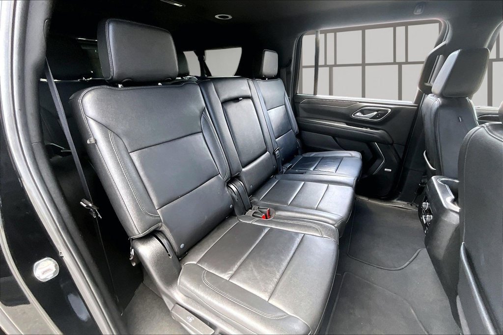 Used 2024 Chevrolet Suburban LT AWD/4WD image 24