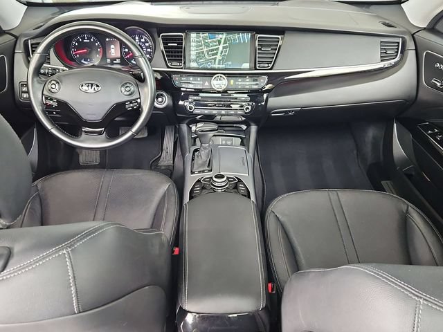 Used 2017 Kia K900 Premium RWD image 25
