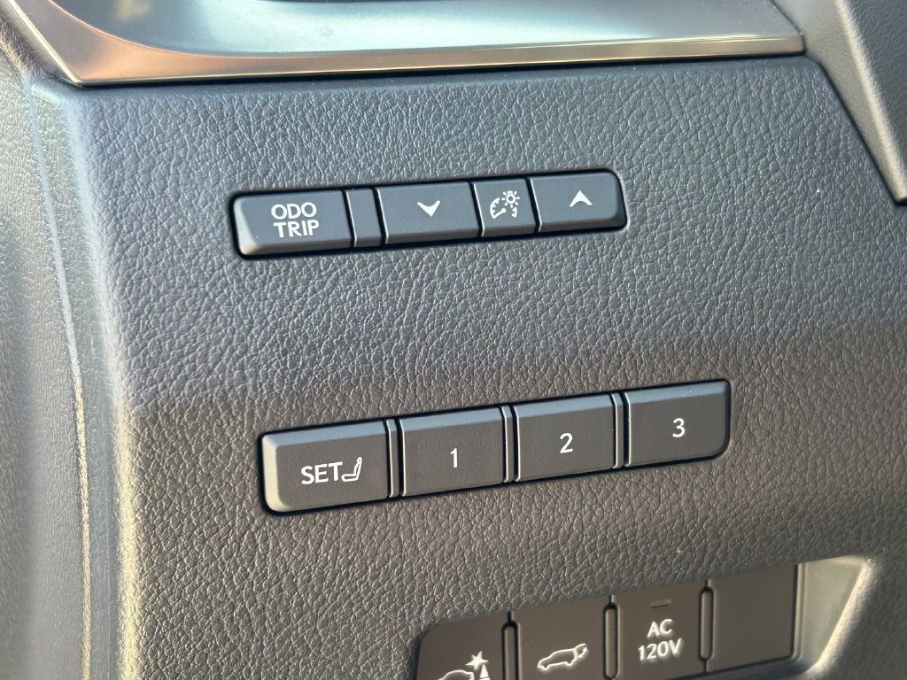 Used 2025 Lexus GX 550 AWD/4WD image 31