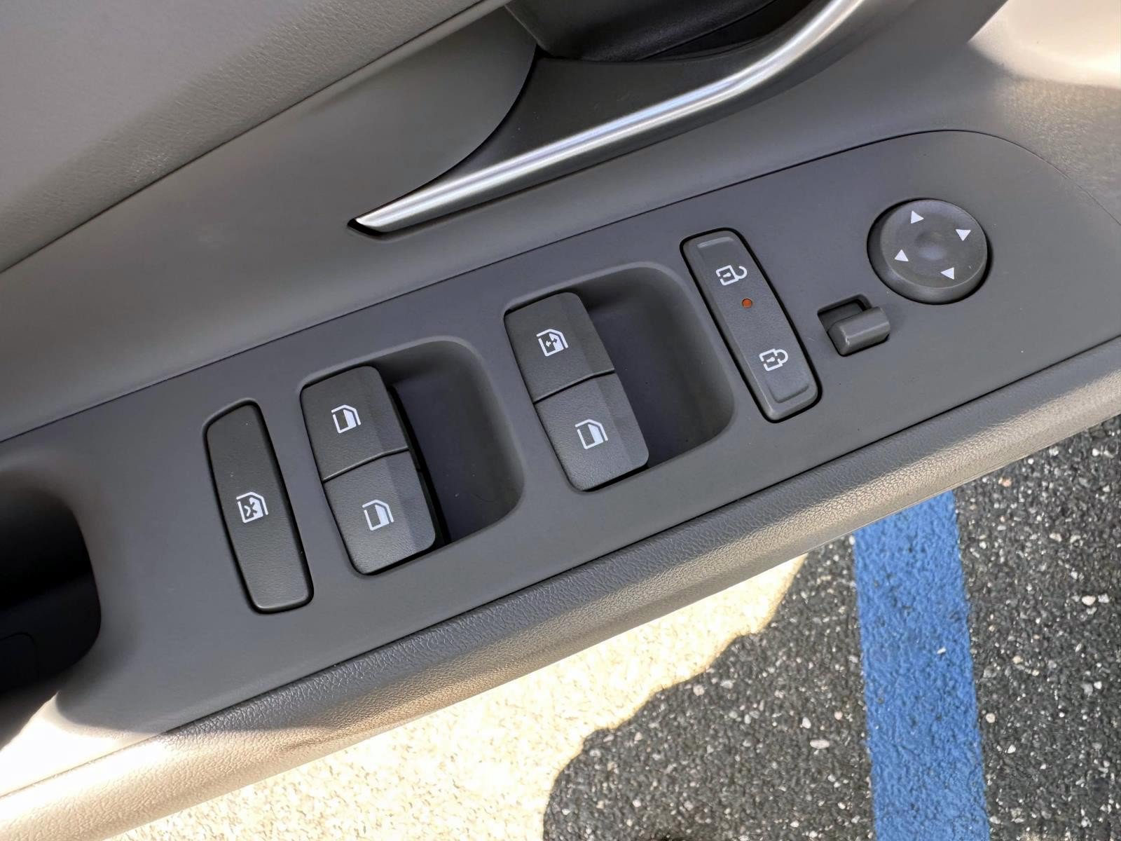 Used 2025 Hyundai Elantra Sport FWD image 10