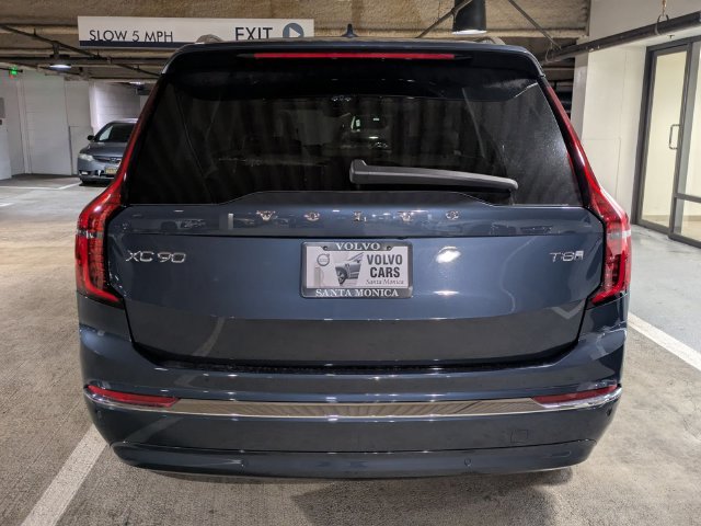 New 2026 Volvo XC90 T8 Plus w/ Protection Package AWD/4WD image 4