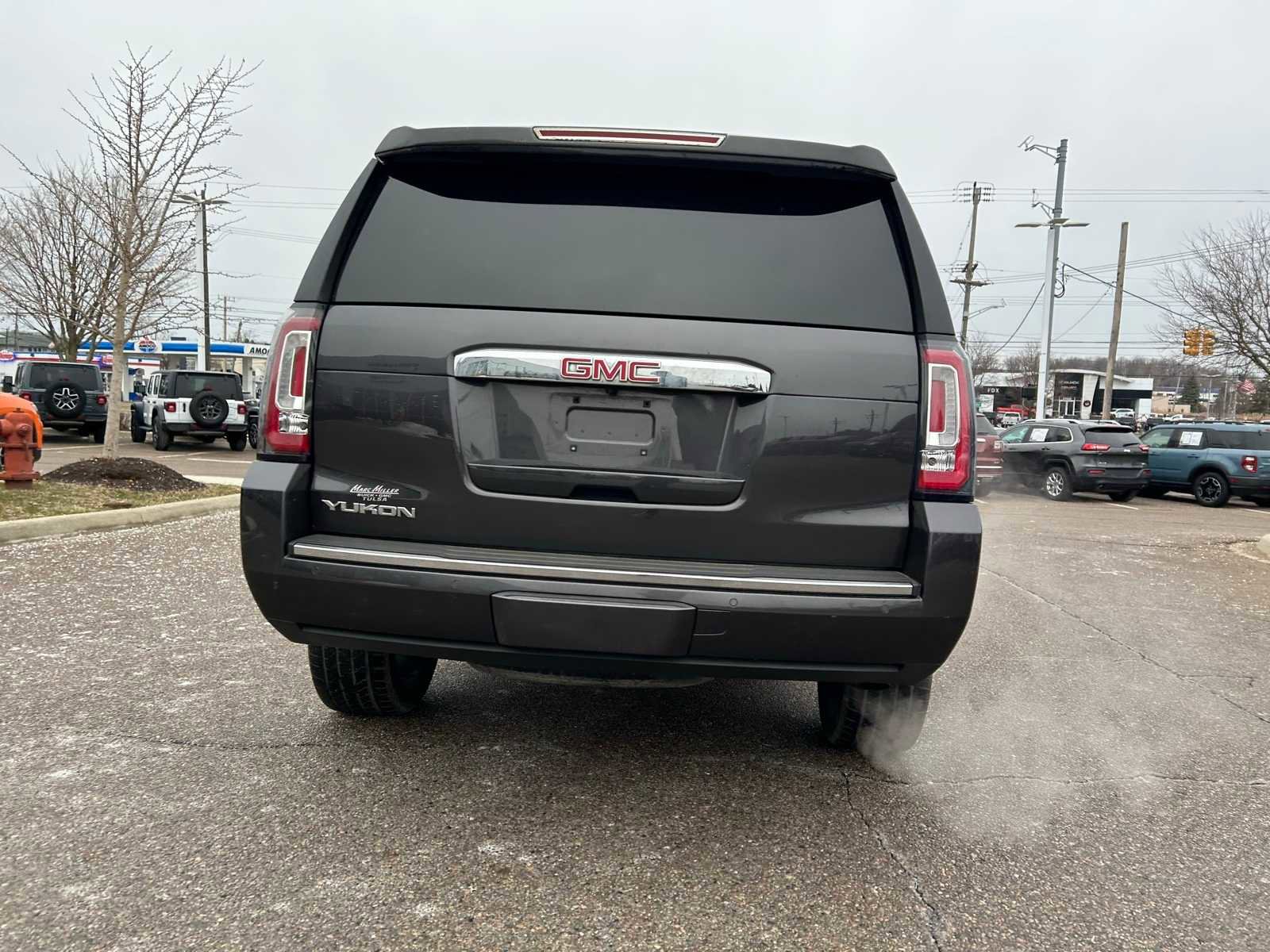 Used 2018 GMC Yukon Denali w/ Open Road Package image 19