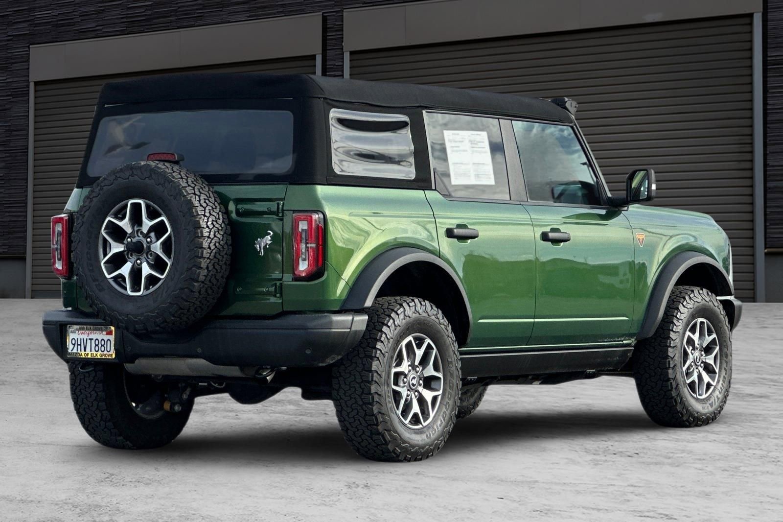 Used 2023 Ford Bronco Badlands image 4