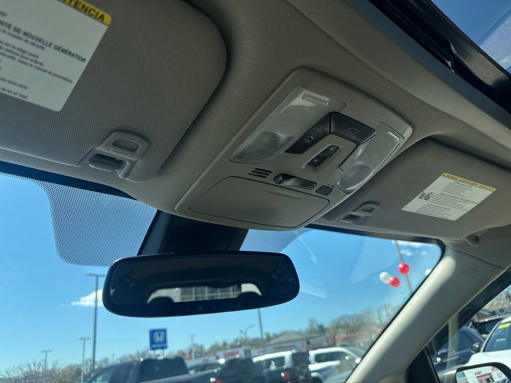 Used 2020 Toyota Sienna XLE w/ XLE Navigation Package AWD/4WD image 35