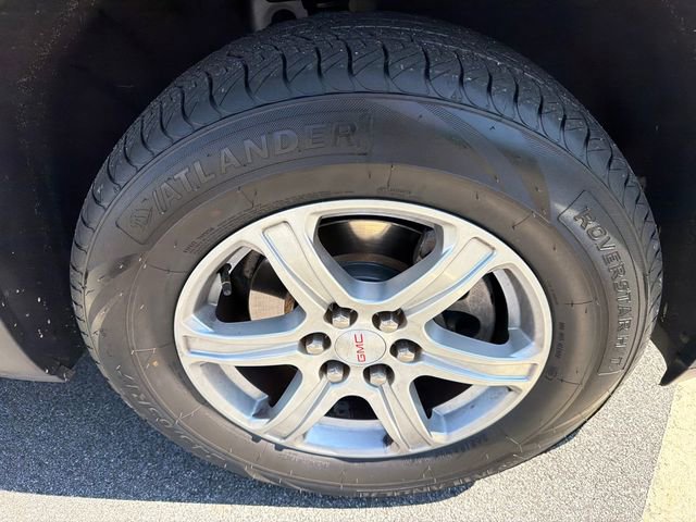 Used 2018 GMC Acadia SLE image 12