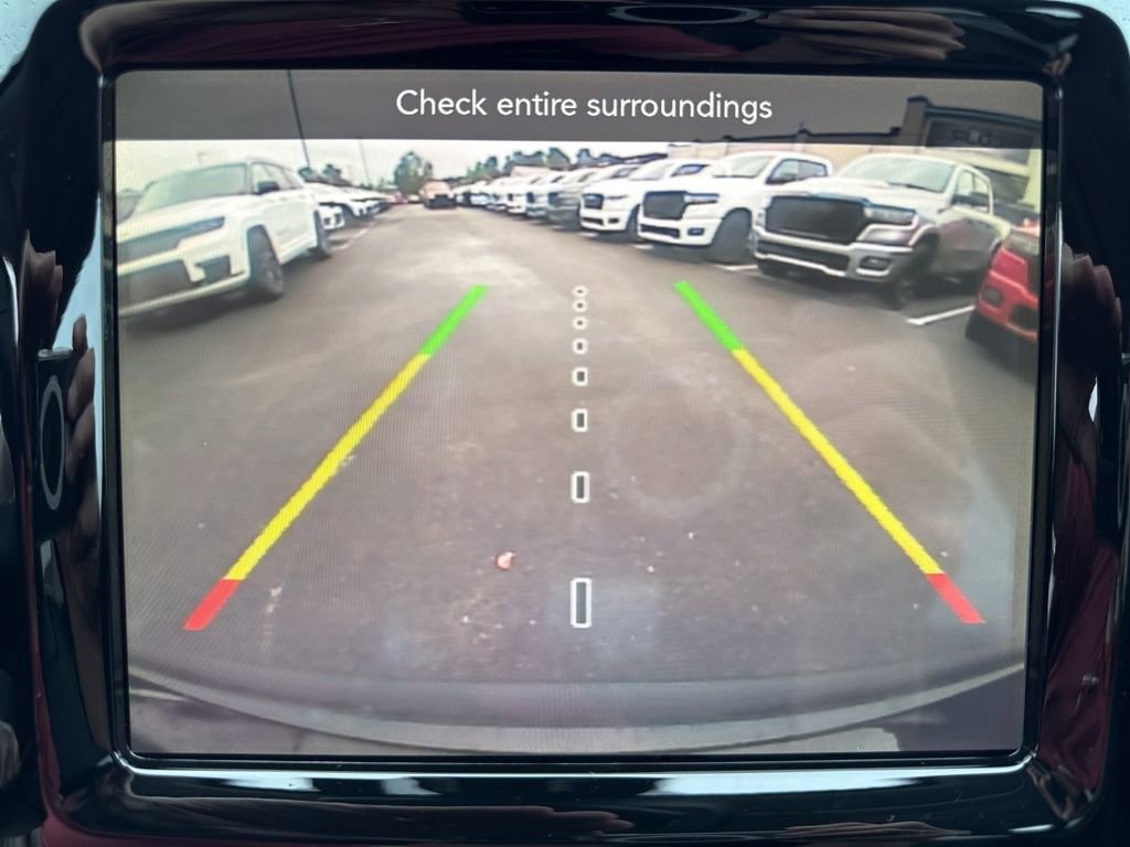 Used 2019 Jeep Cherokee Limited w/ Technology Group AWD/4WD image 38