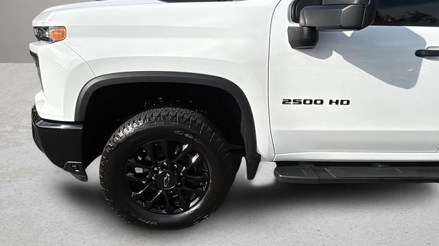 Used 2025 Chevrolet Silverado 2500 Custom w/ Custom Value Package AWD/4WD image 34