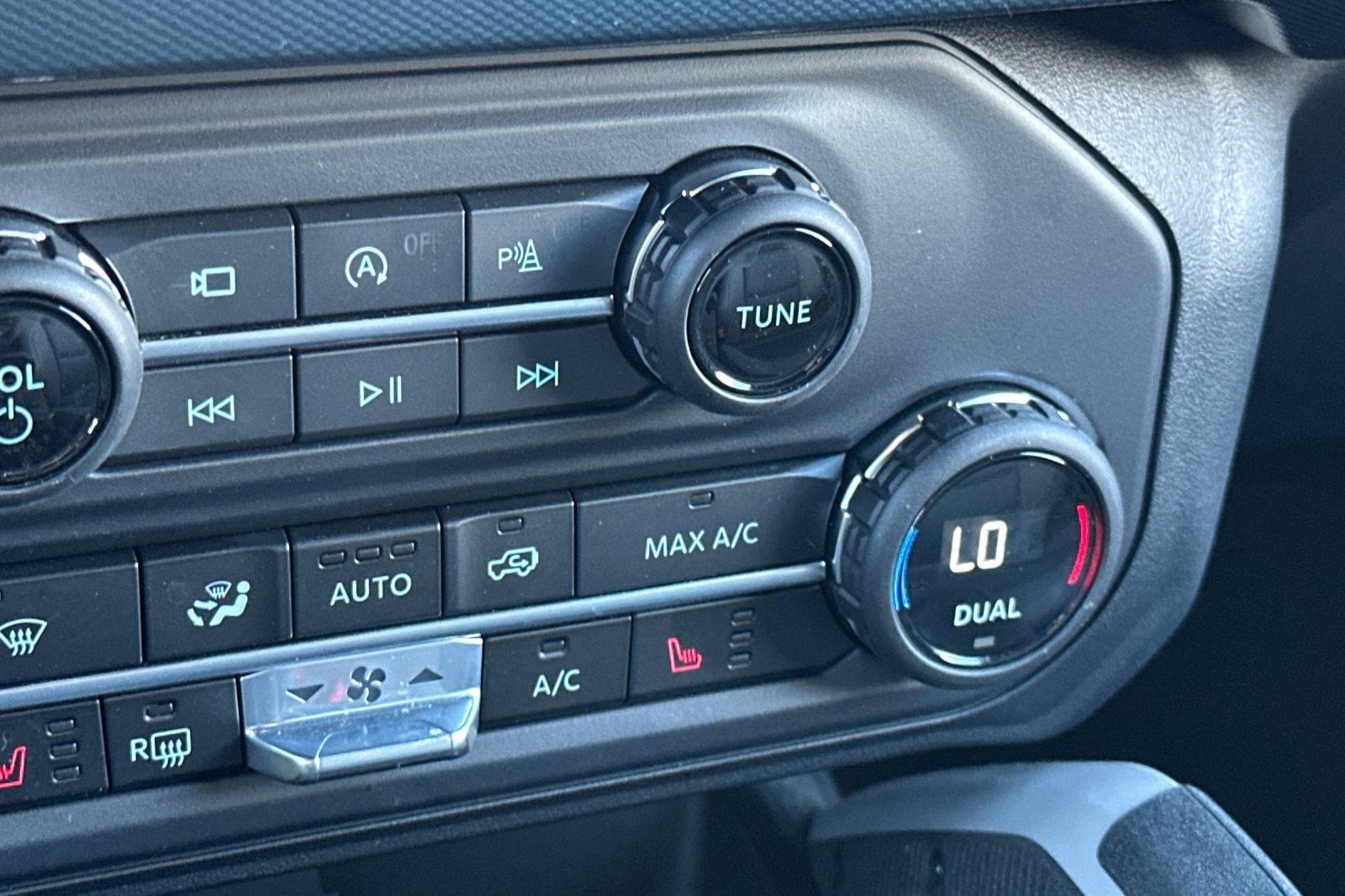 Used 2023 Ford Bronco Outer Banks image 30