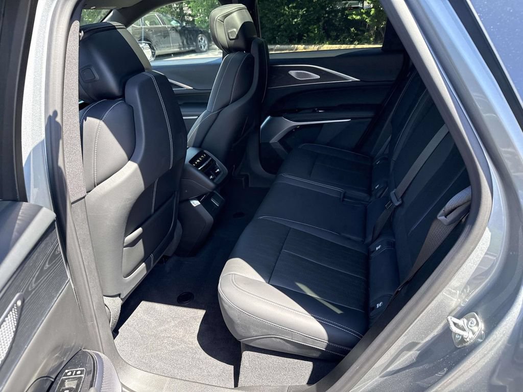 Certified 2025 Cadillac Lyriq Luxury w/ LPO, Floor Liner Package AWD/4WD image 10