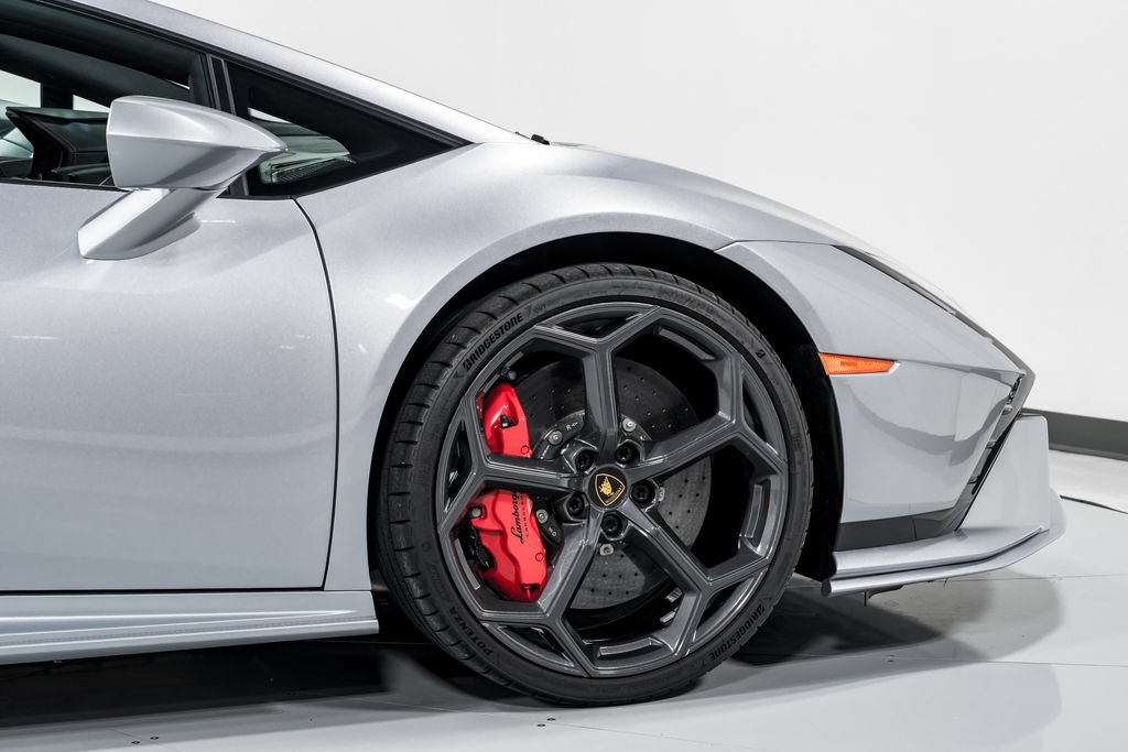 Used 2023 Lamborghini Huracan Tecnica RWD image 45
