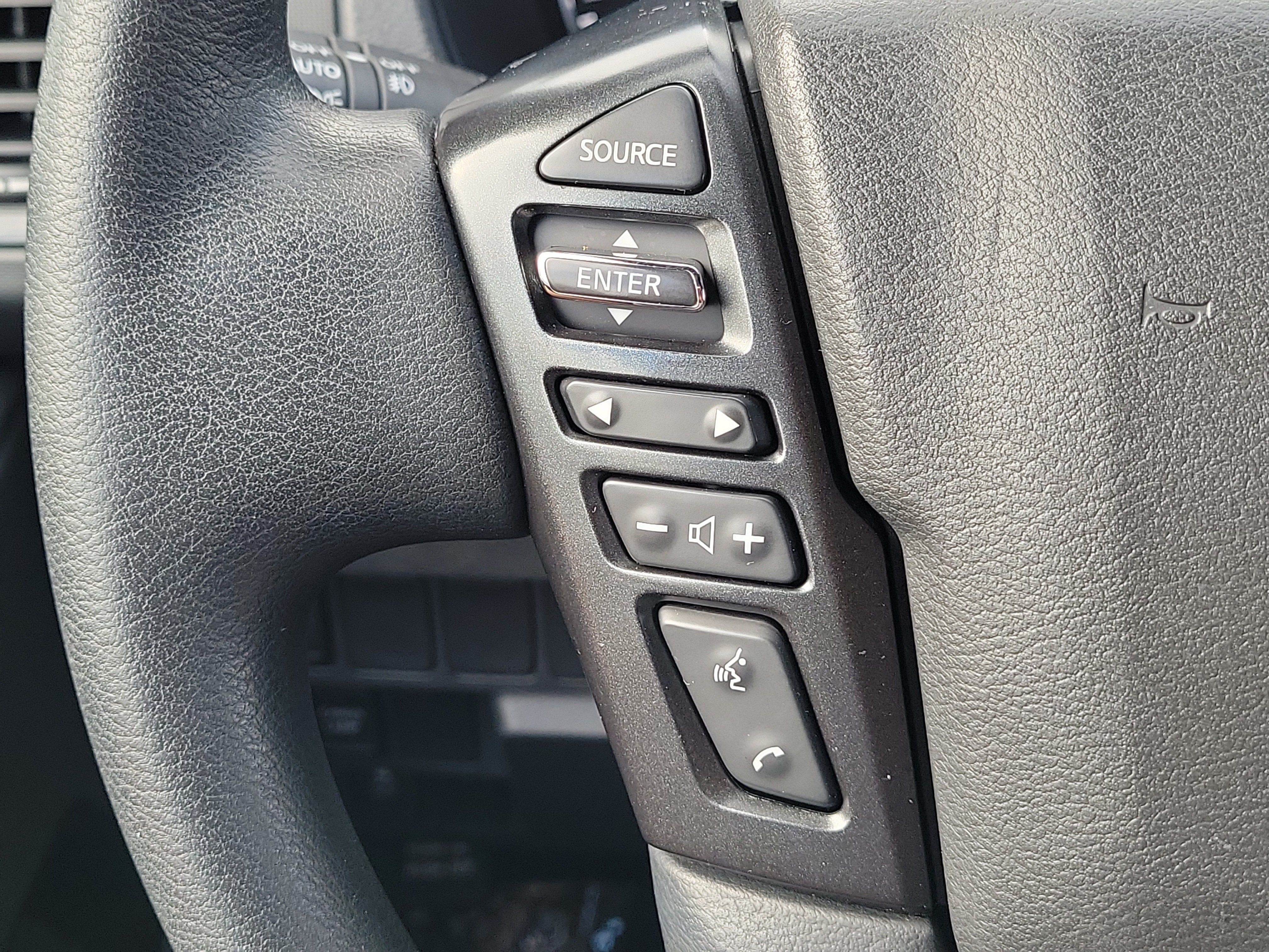 Used 2023 Nissan Frontier SV w/ Midnight Edition Package RWD image 22