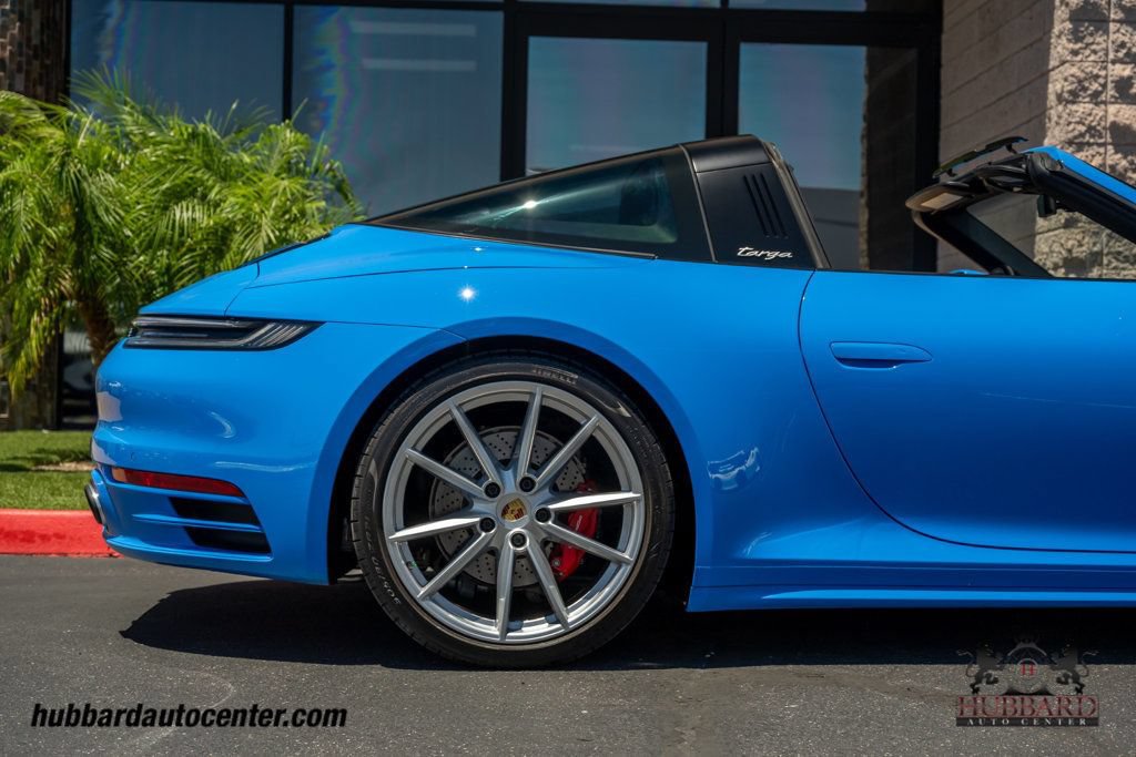 Used 2023 Porsche 911 AWD/4WD image 34