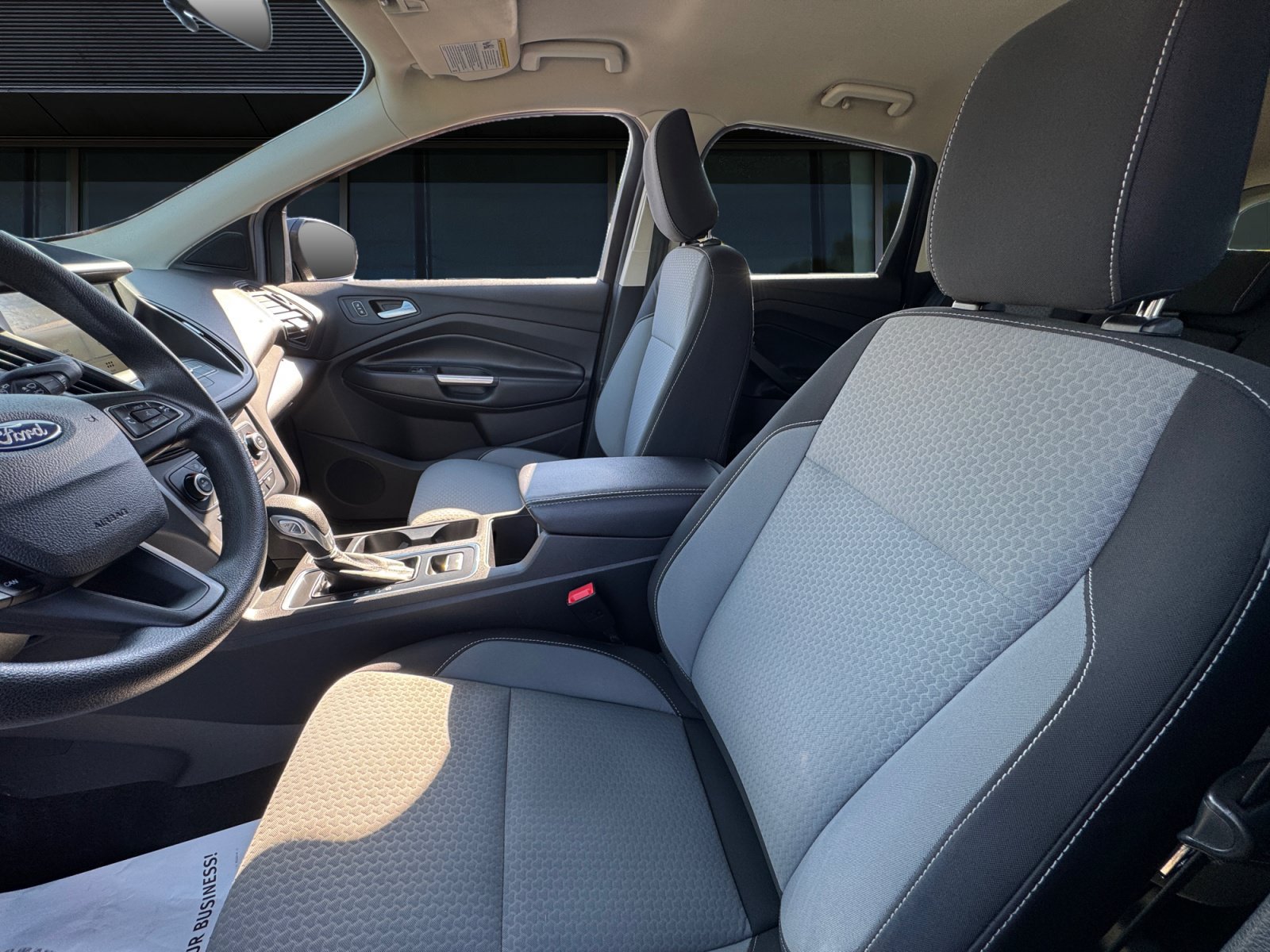 Used 2019 Ford Escape SE AWD/4WD image 2
