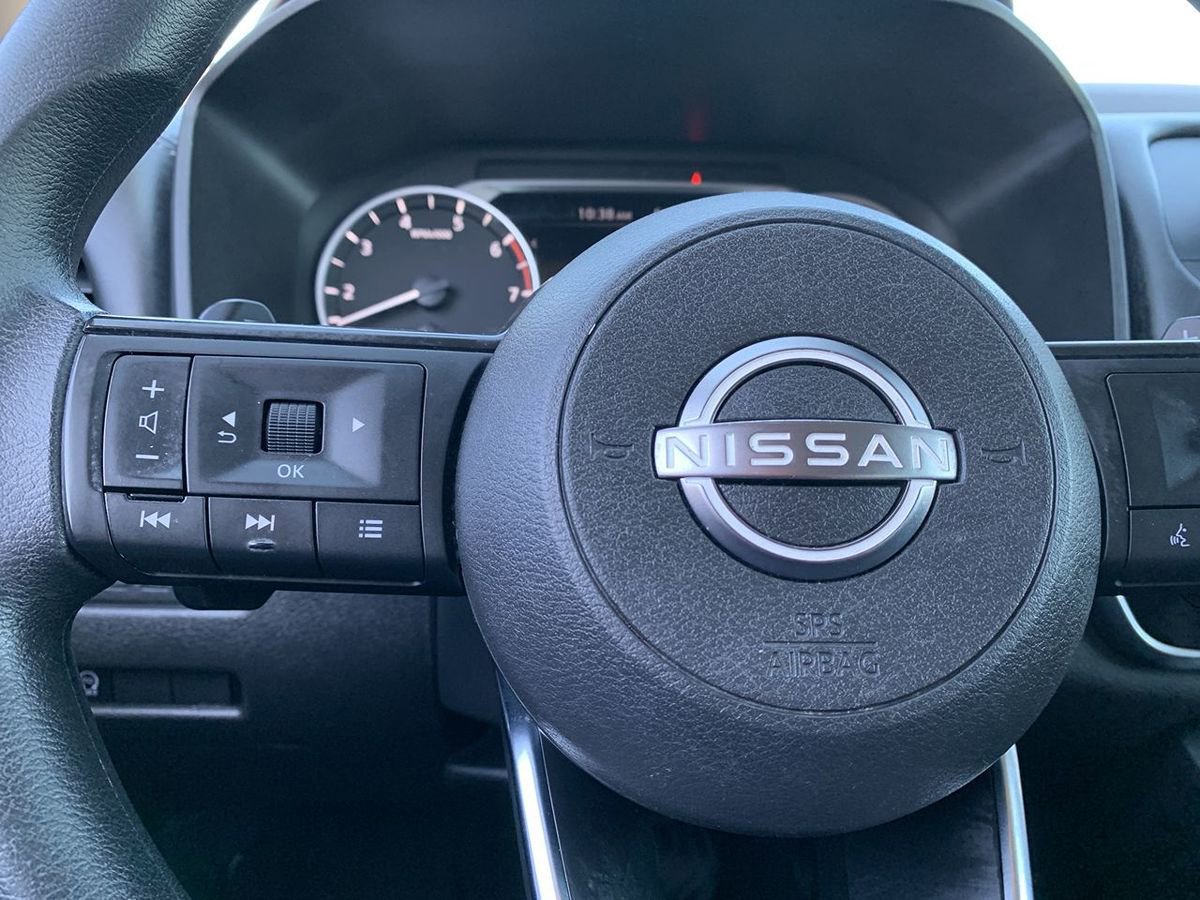 Used 2023 Nissan Rogue S AWD/4WD image 17