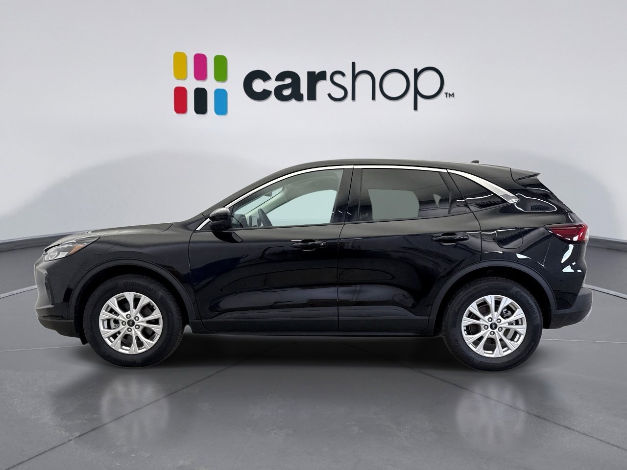 Used 2024 Ford Escape Active w/ Tech Pack #2 AWD/4WD image 2