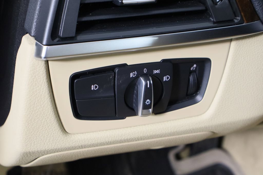 Used 2014 BMW 328i xDrive Sedan image 23