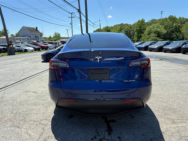 Used 2024 Tesla Model Y Long Range AWD/4WD image 4