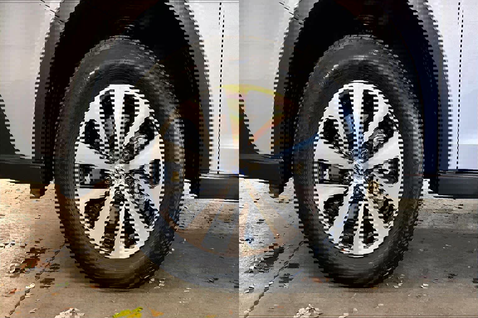 Used 2022 Subaru Outback Premium image 12