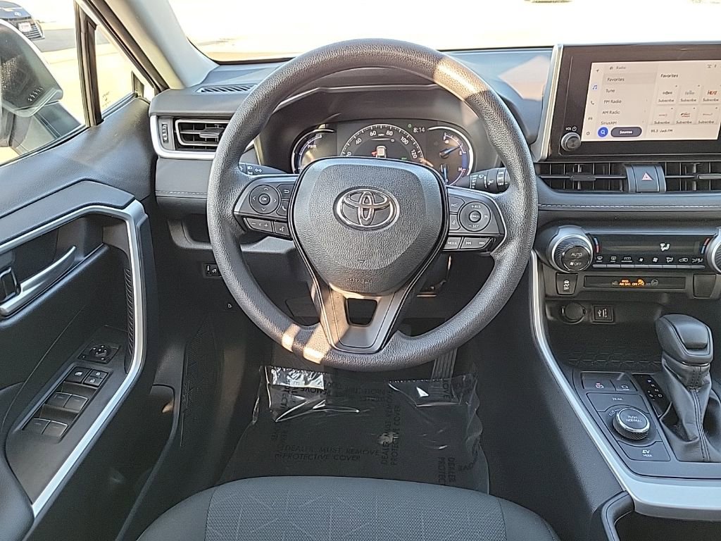 Used 2025 Toyota RAV4 XLE image 12