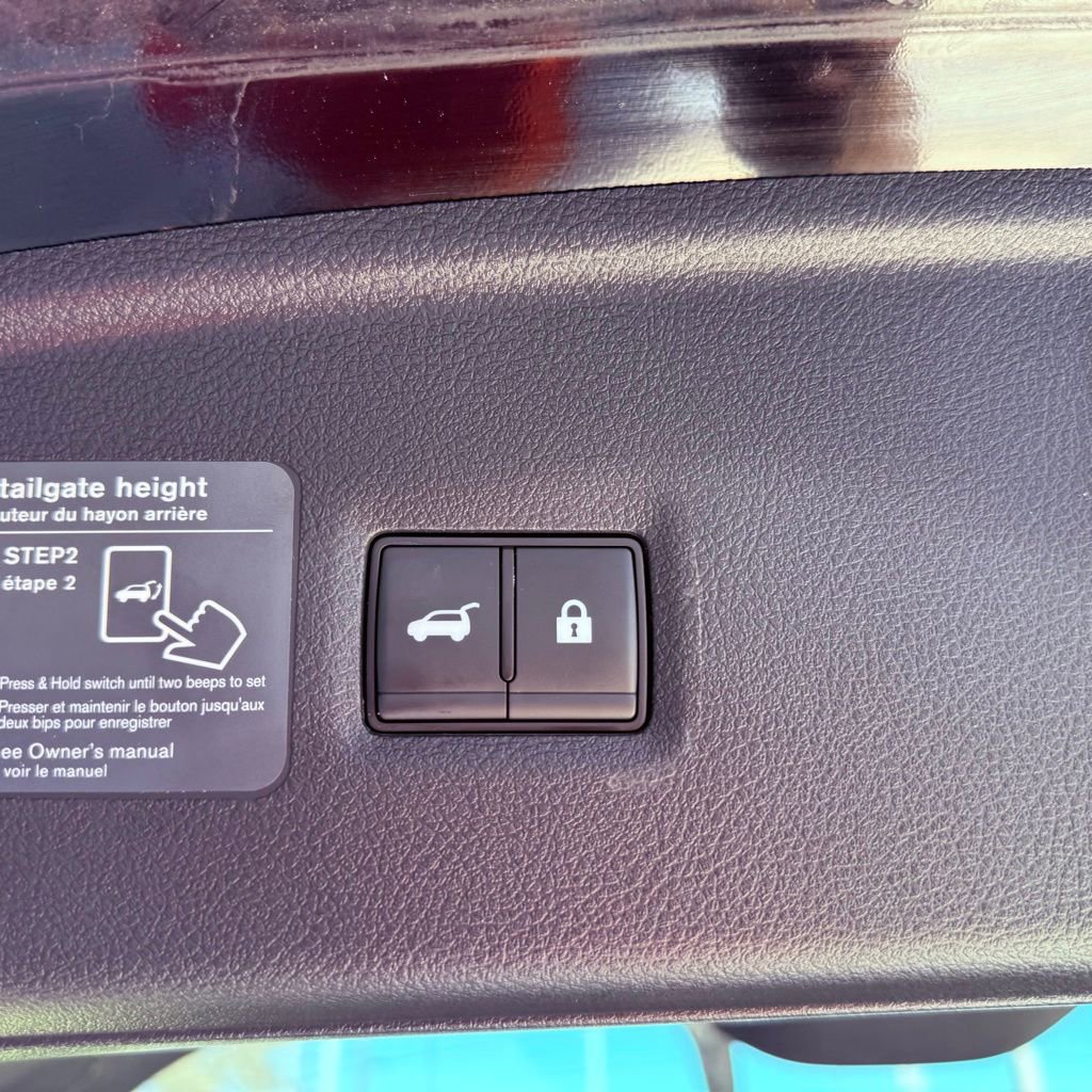 Certified 2025 INFINITI QX55 Sensory w/ Lighting Package AWD/4WD image 33