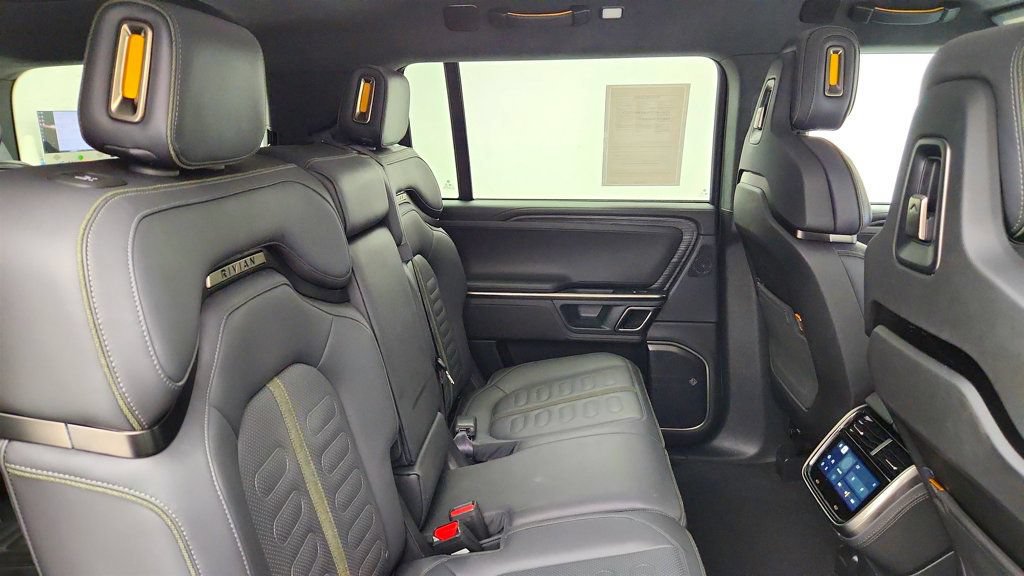 Used 2024 Rivian R1S Adventure AWD/4WD image 25