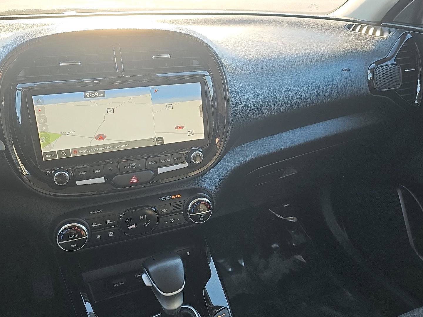 Used 2023 Kia Soul EX image 13