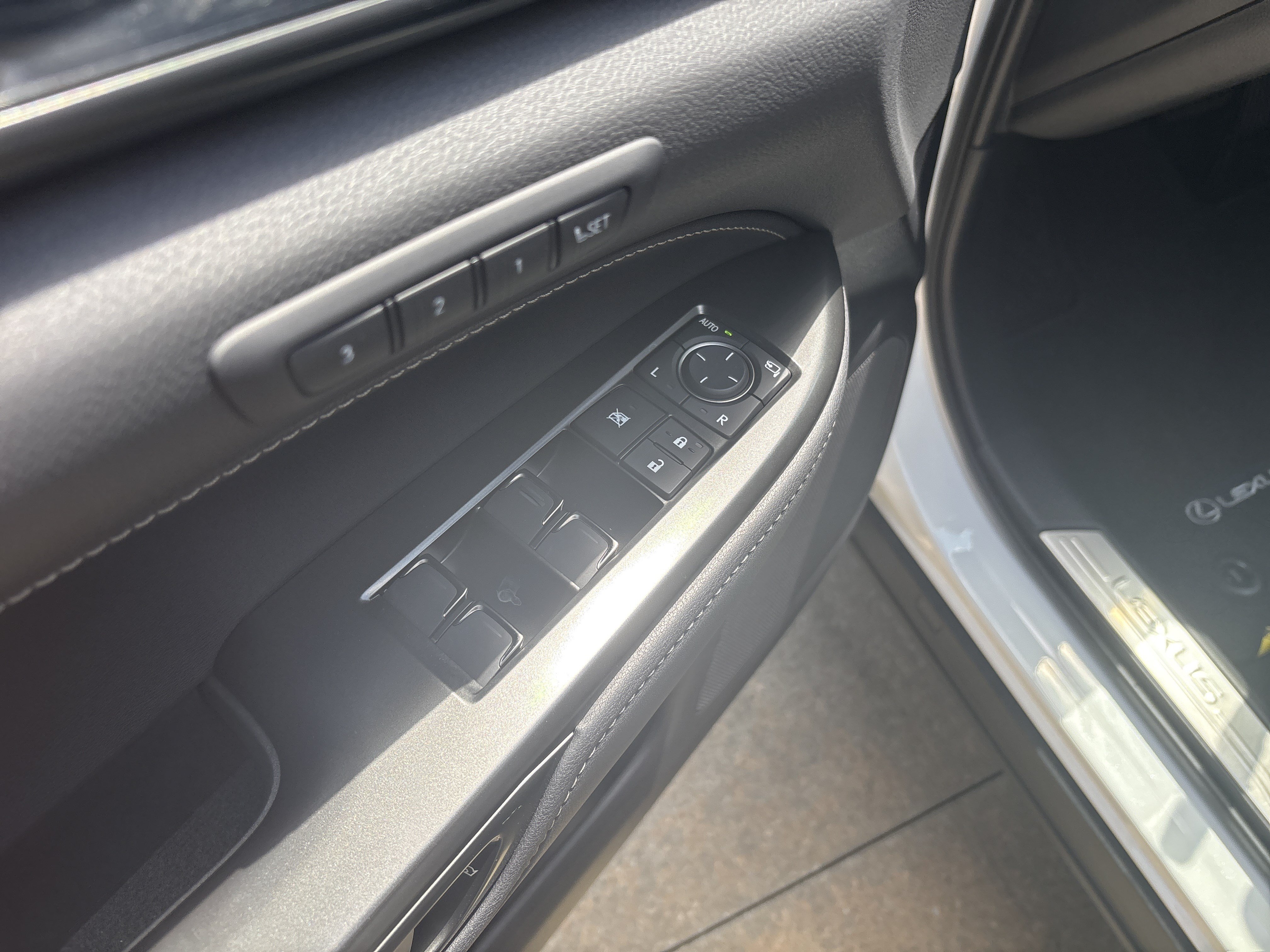 Used 2026 Lexus NX 350h AWD w/ Accessory Package (Z1) image 17