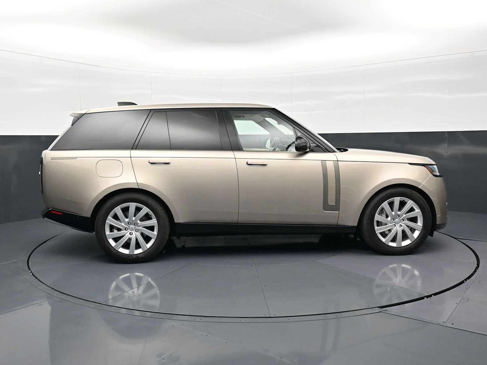 Used 2023 Land Rover Range Rover SE AWD/4WD image 28
