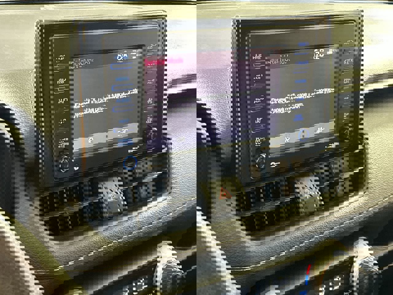 Used 2021 Toyota RAV4 LE image 17