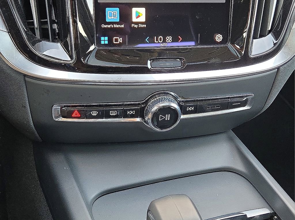 Certified 2024 Volvo S60 B5 Core image 29