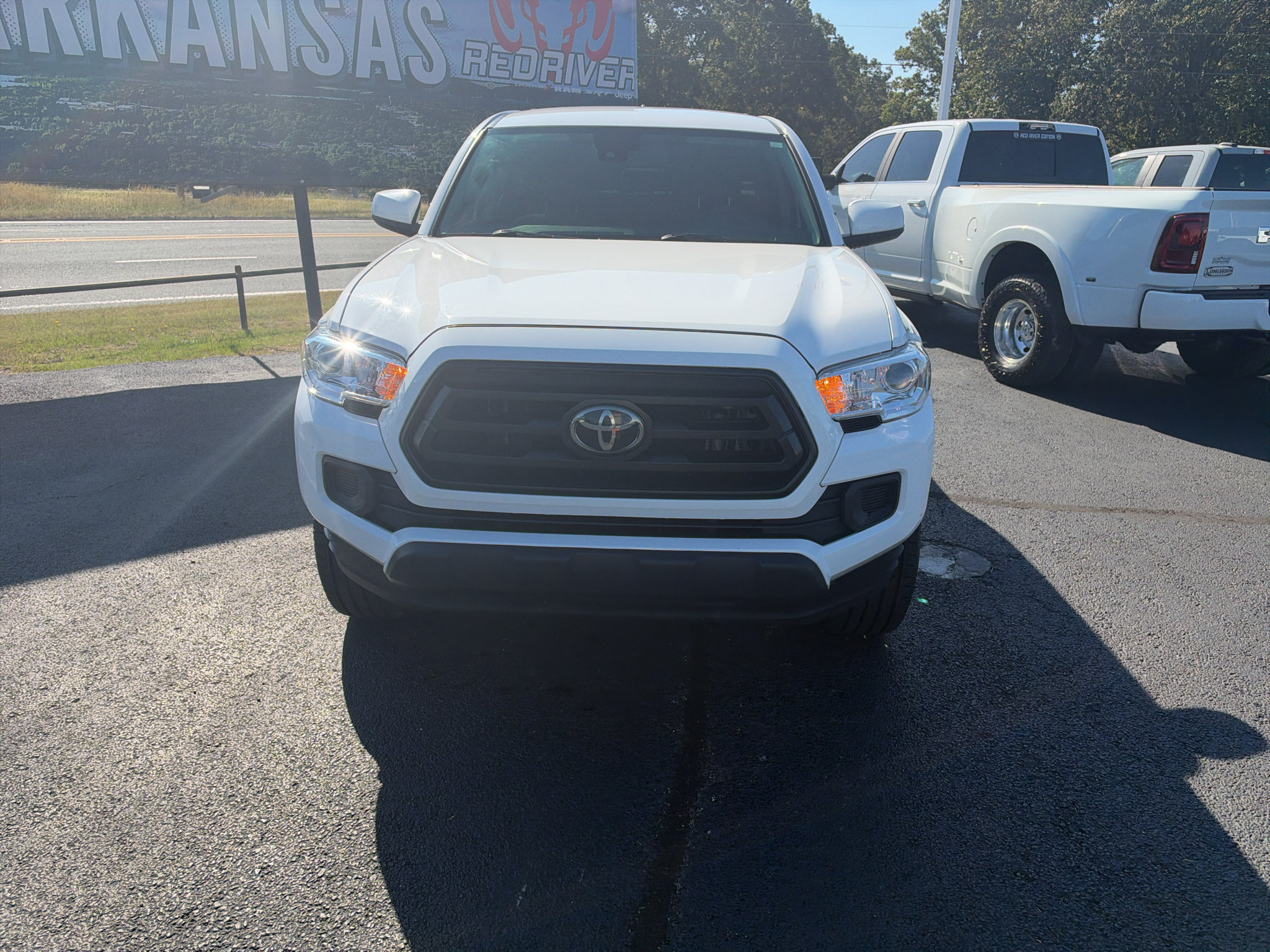 Used 2021 Toyota Tacoma SR w/ SR Convenience Package RWD image 2