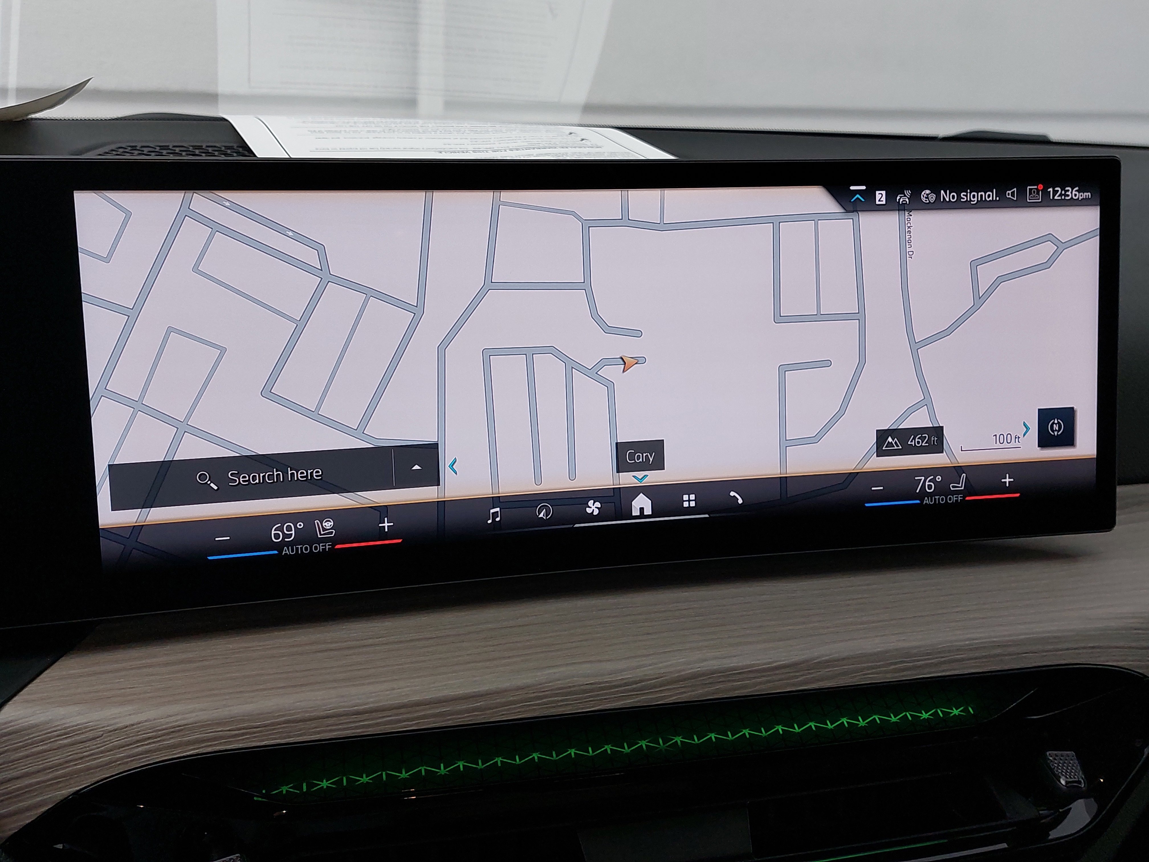 Used 2025 BMW 230i Coupe w/ M Sport Package image 22