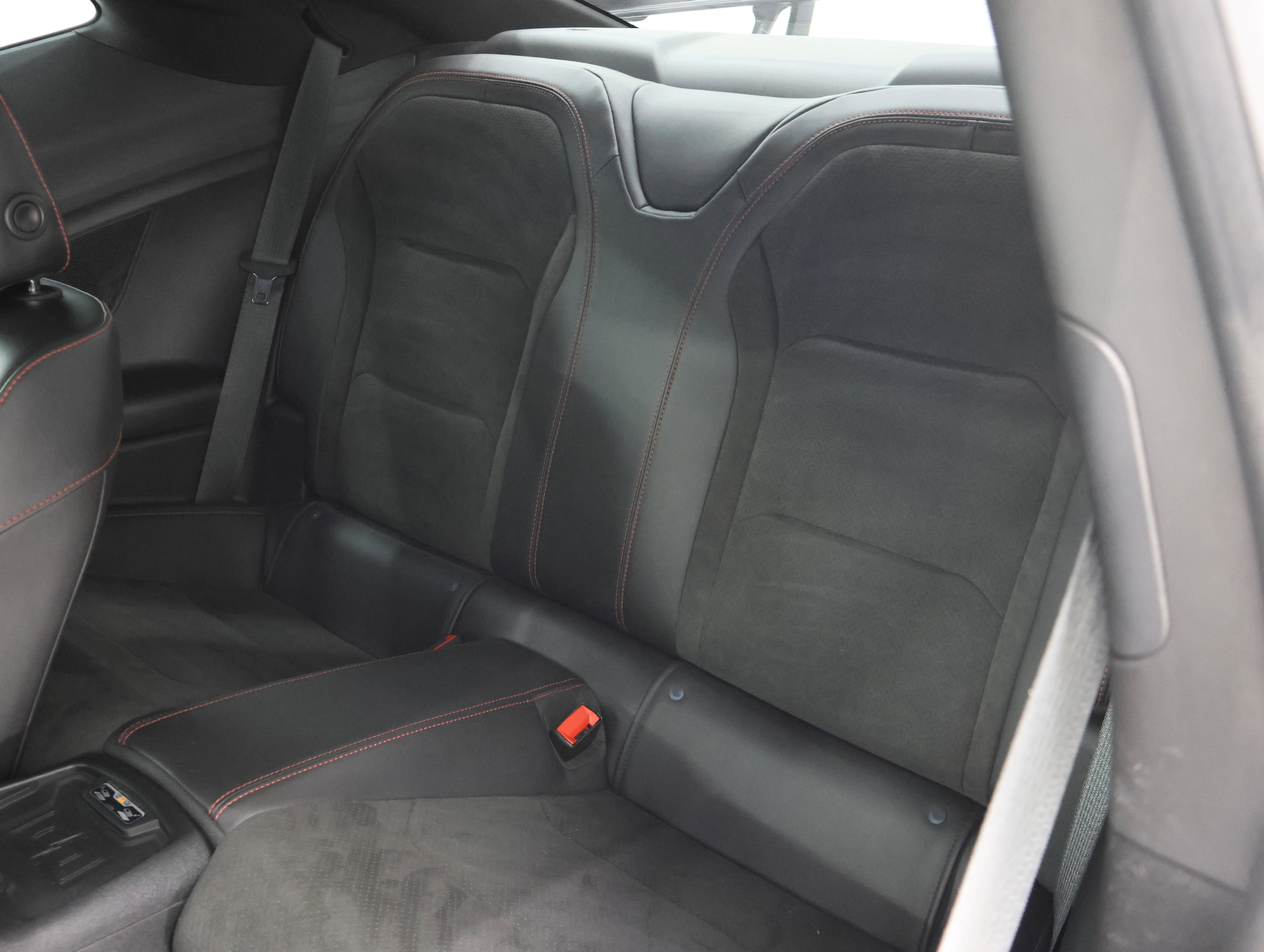Used 2021 Chevrolet Camaro ZL1 RWD image 9