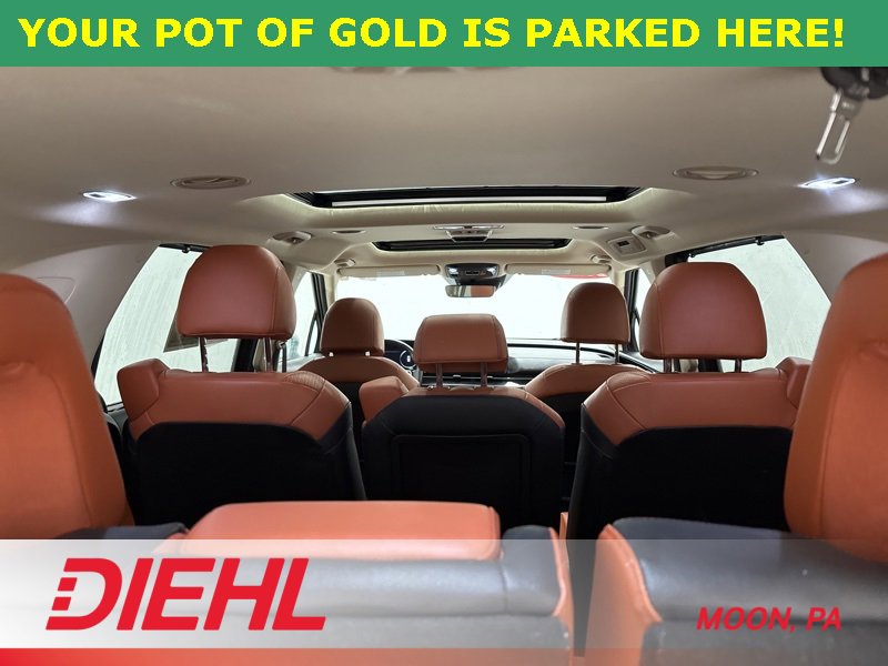 Used 2024 Kia Carnival SX Prestige image 11